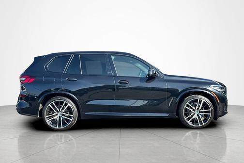 Black Sapphire Metallic 2022 BMW X5 sDrive40i