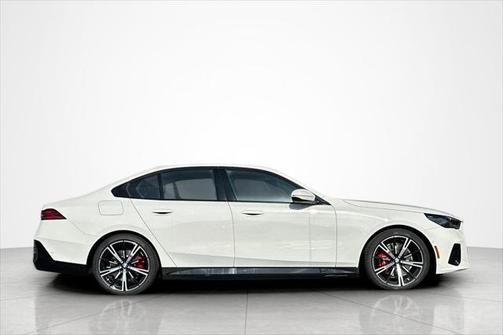 2026 BMW 530 530i Sedan