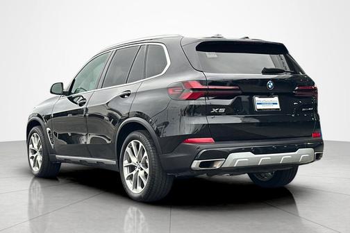 Black Sapphire Metallic 2025 BMW X5 sDrive40i
