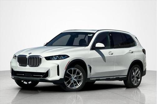 Alpine White 2026 BMW X5 xDrive40i Sports Activity Vehicle