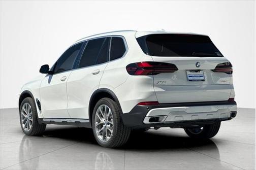 Alpine White 2026 BMW X5 xDrive40i Sports Activity Vehicle