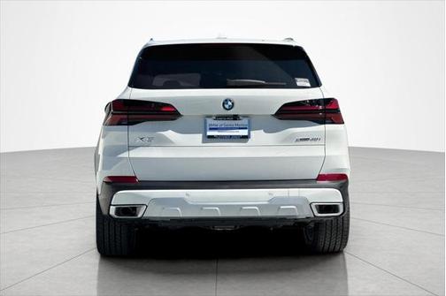 Alpine White 2026 BMW X5 xDrive40i Sports Activity Vehicle