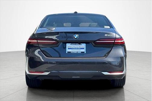 2026 BMW 530 530i Sedan