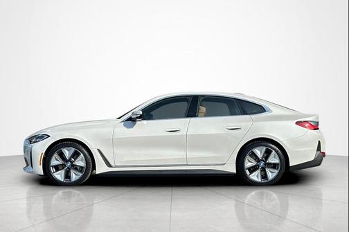Mineral White Metallic 2023 BMW i4 Gran Coupe eDrive35