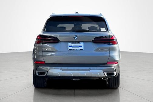 Skyscraper Grey Metallic 2026 BMW X5 PHEV xDrive50e