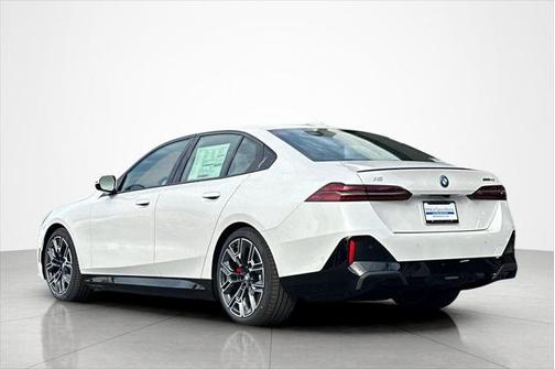 Mineral White Metallic 2026 BMW i5 eDrive40 Sedan