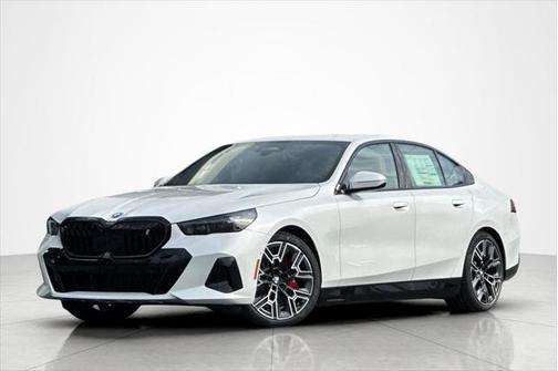 Mineral White Metallic 2026 BMW i5 eDrive40 Sedan