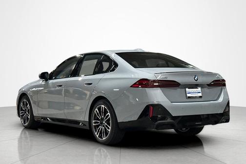 Brooklyn Grey Metallic 2027 BMW 530 i xDrive