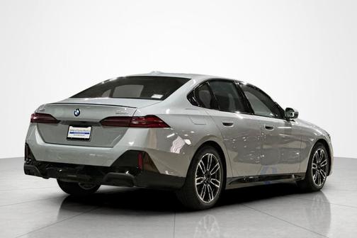 Brooklyn Grey Metallic 2027 BMW 530 i xDrive