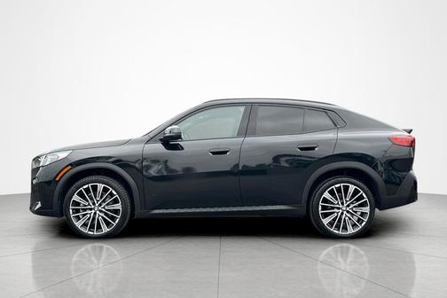 Black Sapphire Metallic 2025 BMW X2 xDrive28i