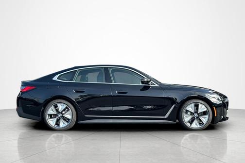 Jet Black 2026 BMW i4 Gran Coupe xDrive40