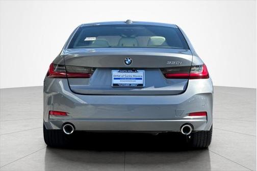 2023 BMW 330 330i Sedan