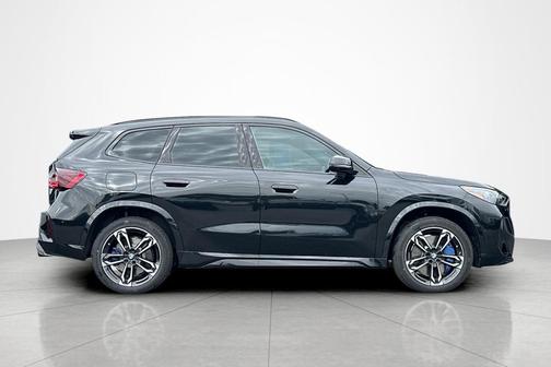 Black Sapphire Metallic 2026 BMW X1 M35i
