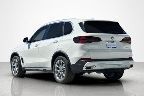 Alpine White 2026 BMW X5 xDrive40i