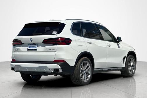 Alpine White 2026 BMW X5 xDrive40i