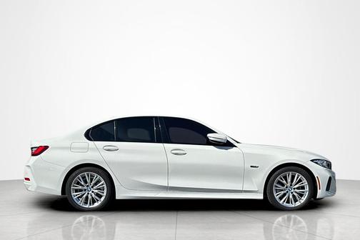 2023 BMW 330e T