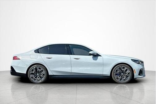 2026 BMW 530 530i Sedan