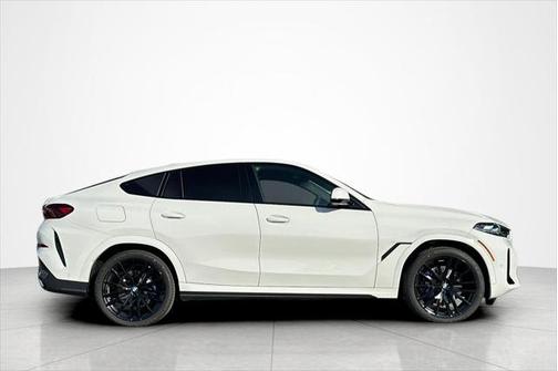 Alpine White 2026 BMW X6 xDrive40i Sports Activity Coupe