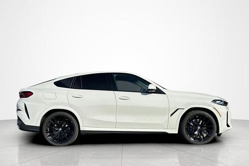 Alpine White 2026 BMW X6 xDrive40i