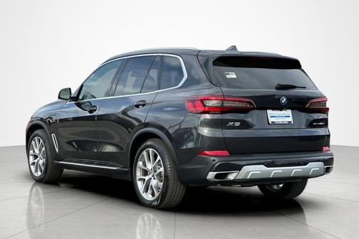 Dark Graphite Metallic 2023 BMW X5 xDrive45e Plug-In Hybrid