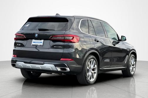 Dark Graphite Metallic 2023 BMW X5 xDrive45e Plug-In Hybrid