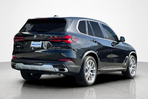 Black Sapphire Metallic 2024 BMW X5 sDrive40i