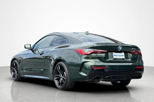 San Remo Green Metallic 2023 BMW M440 i