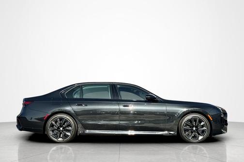 2023 BMW 760 i xDrive