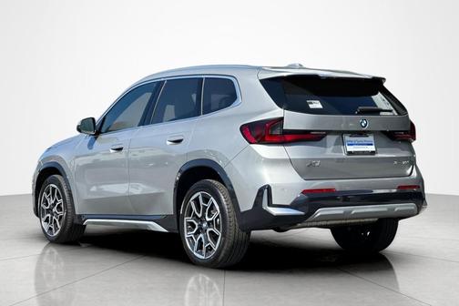 Space Silver Metallic 2025 BMW X1 xDrive28i