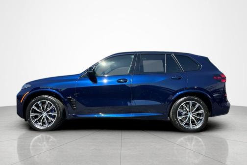 Tanzanite Blue II Metallic 2026 BMW X5 M60i
