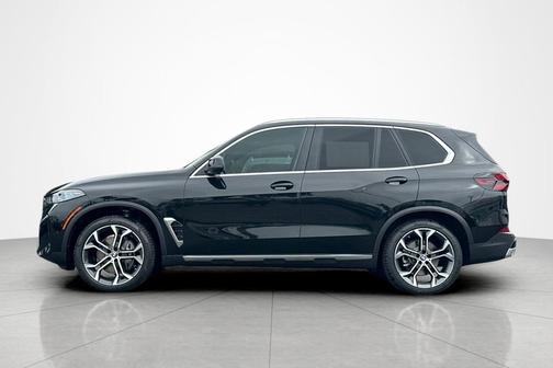 Black Sapphire Metallic 2026 BMW X5 sDrive40i