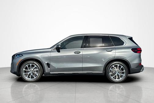 Skyscraper Grey Metallic 2026 BMW X5 PHEV xDrive50e