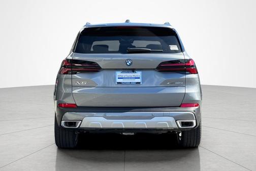 Skyscraper Grey Metallic 2026 BMW X5 PHEV xDrive50e