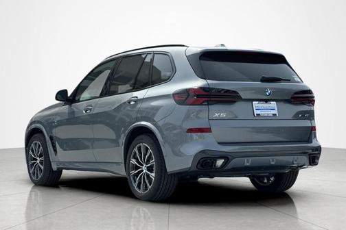 Skyscraper Grey Metallic 2026 BMW X5 sDrive40i