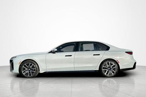 Brooklyn Grey Metallic 2026 BMW 740 xDrive
