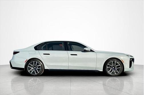 2026 BMW 740 740i xDrive Sedan