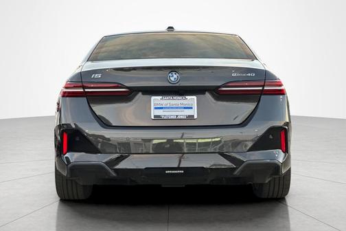 2024 BMW i5 eDrive40