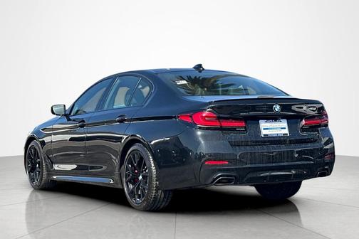 Black Sapphire Metallic 2023 BMW 540 i