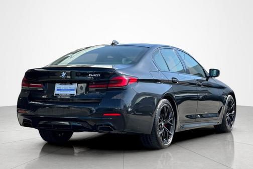 Black Sapphire Metallic 2023 BMW 540 i