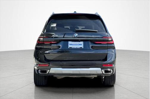 2025 BMW X7 xDrive40i Sports Activity Vehicle