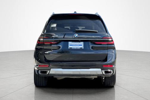 2025 BMW X7 xDrive40i Sports Activity Vehicle