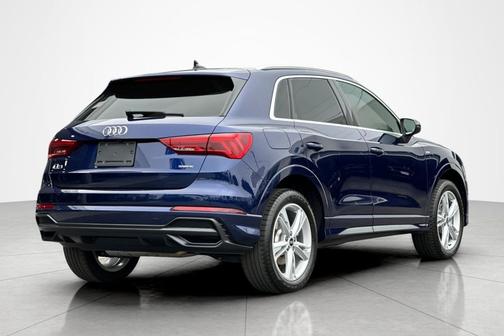 Navarra Blue Metallic 2022 Audi Q3 45 S line Premium Plus