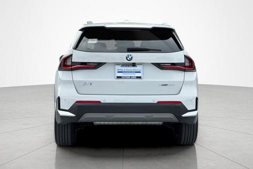 Alpine White 2023 BMW X1 xDrive28i Sports Activity Vehicle