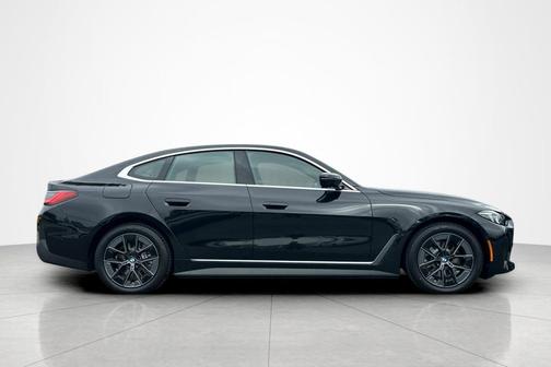 Black Sapphire Metallic 2026 BMW i4 Gran Coupe eDrive40