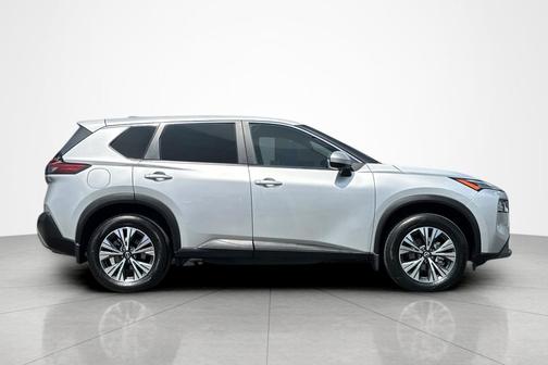 Brilliant Silver Metallic 2023 Nissan Rogue SV