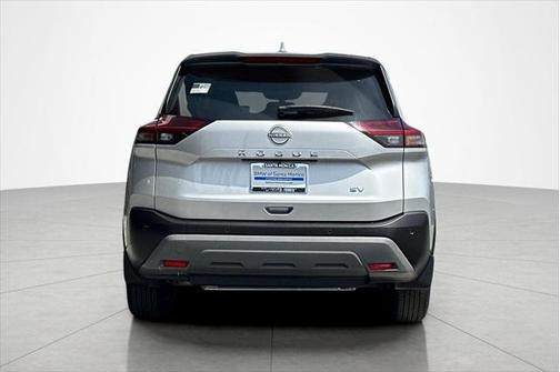 Brilliant Silver Metallic 2023 Nissan Rogue FWD SV
