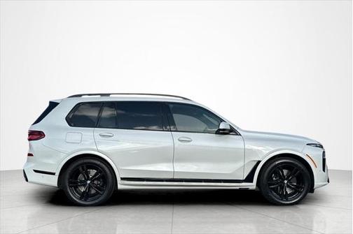 2024 BMW X7 xDrive40i Sports Activity Vehicle