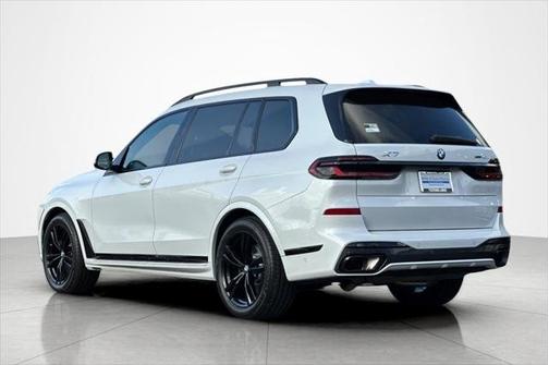 2024 BMW X7 xDrive40i Sports Activity Vehicle