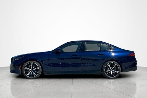 Tanzanite Blue II Metallic 2026 BMW 550e 550e xDrive Sedan