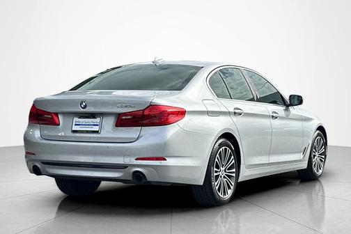 Glacier Silver Metallic 2020 BMW 530e iPerformance